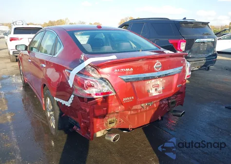 2015 Nissan Altima 2.5 S z USA, uszkodzony, nr VIN 1N4AL3AP8FC567742
